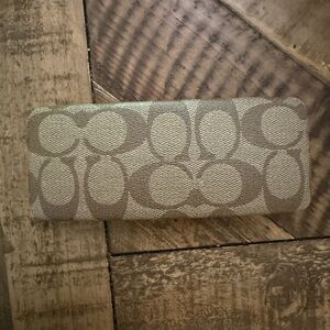 Coach Eyeglass Case Clamshell Vinyl Brown Tan Case Sunglasses